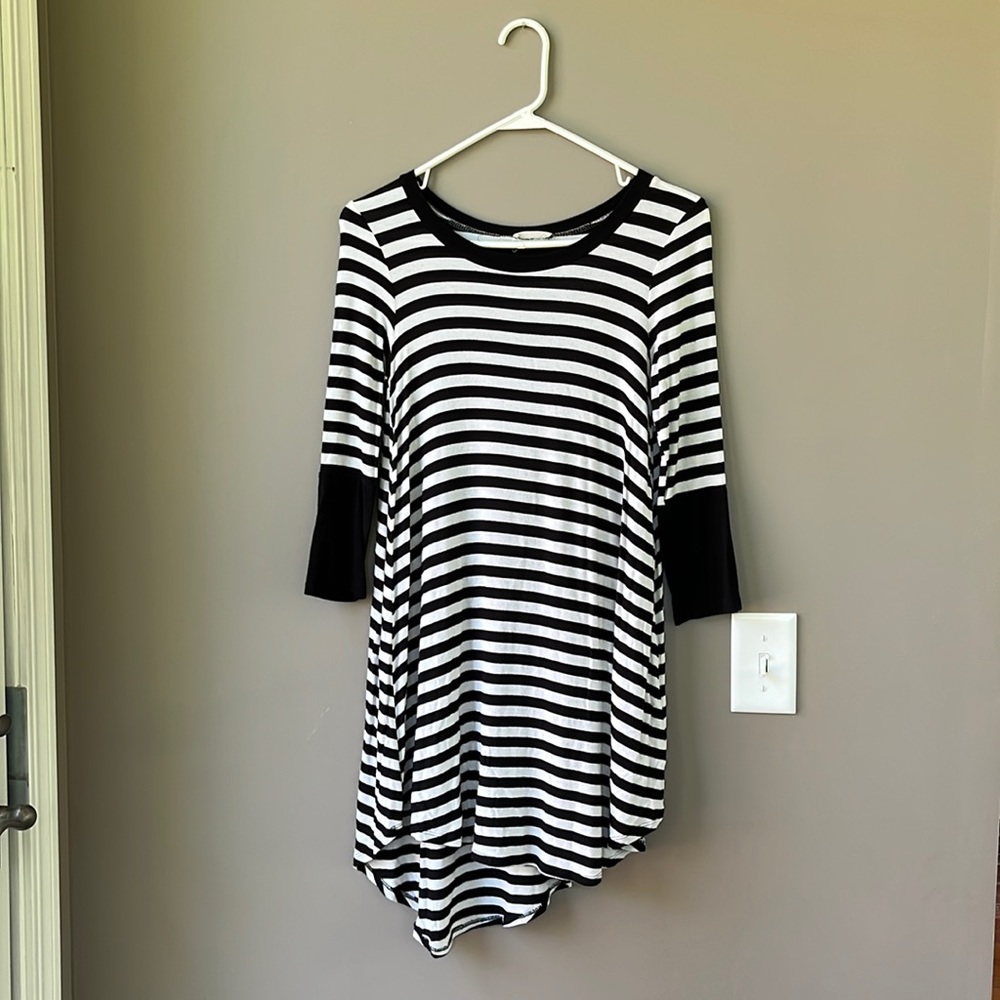 Black and white striped 3/4 sleeve high-low dress